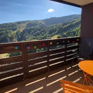 7 Couchages Et Bebe Au Pied Des Pistes , Besse-et-Saint-Anastaise France