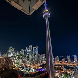 Appartement Designer W/ Cn Tower View & Parking, Toronto